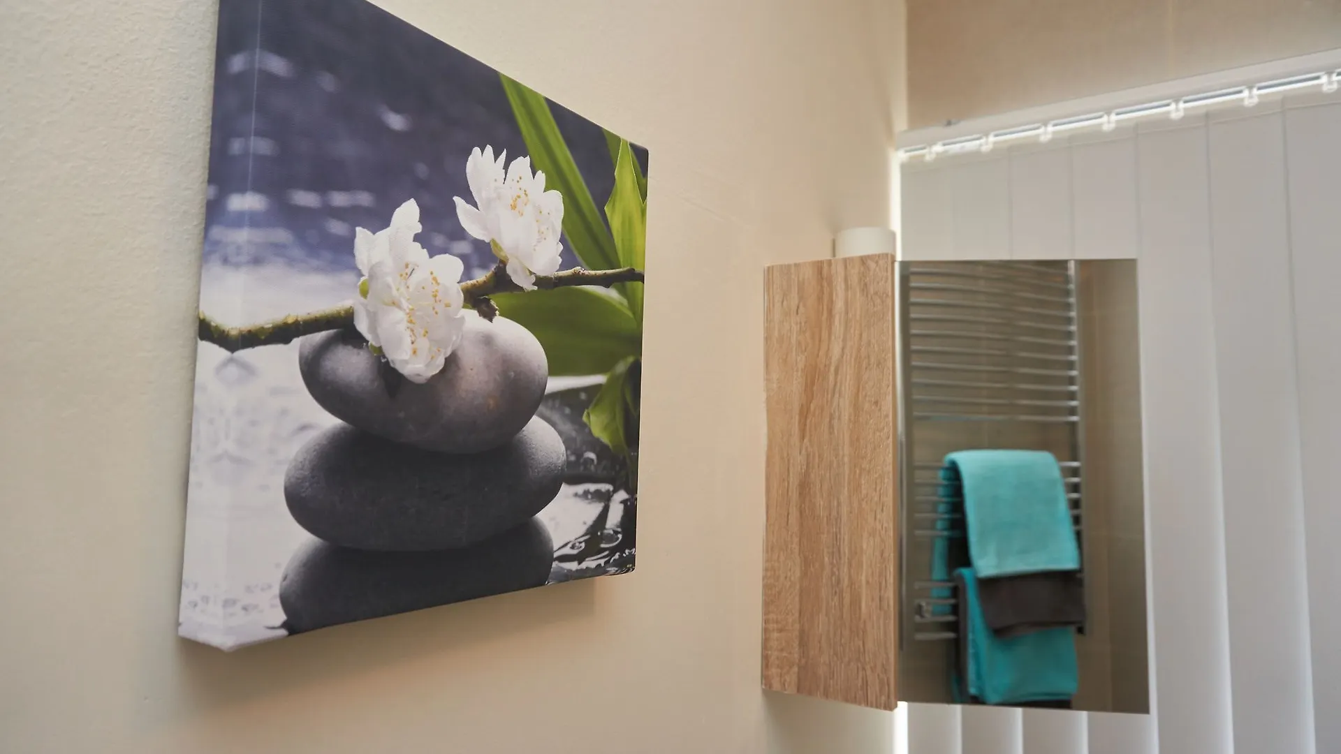 Modern Central Cardiff Apartment