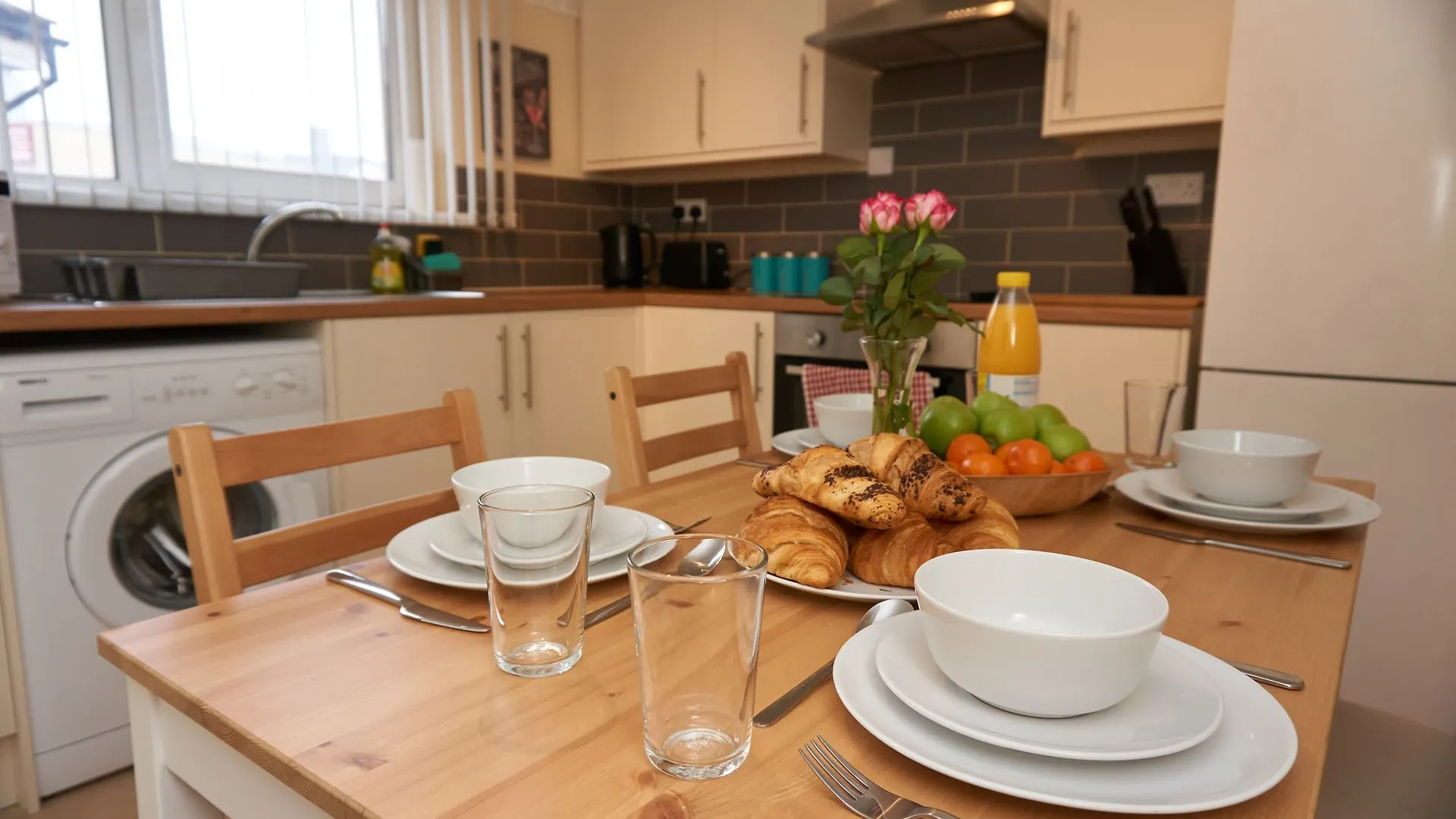 Modern Central Cardiff Apartment