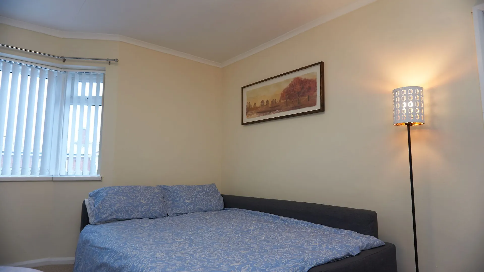 Modern Central Cardiff Apartment 0*,