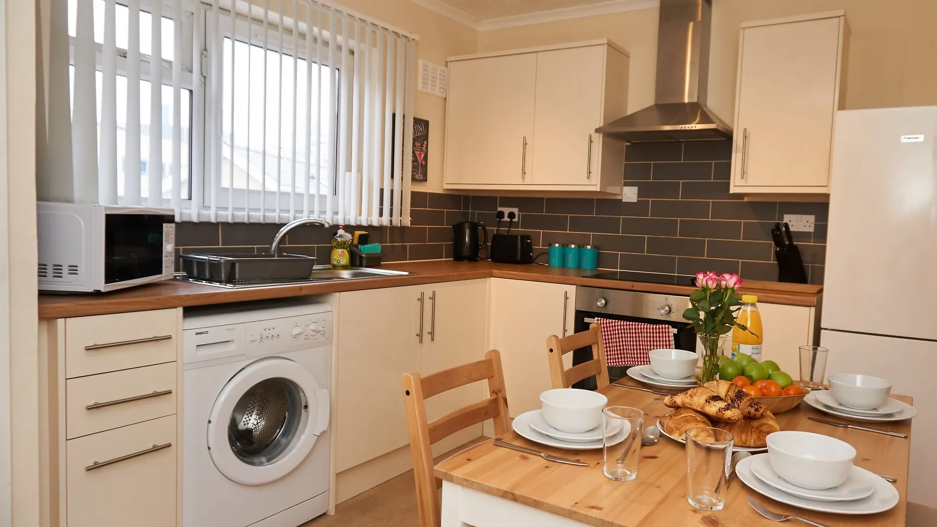 Modern Central Cardiff Apartment